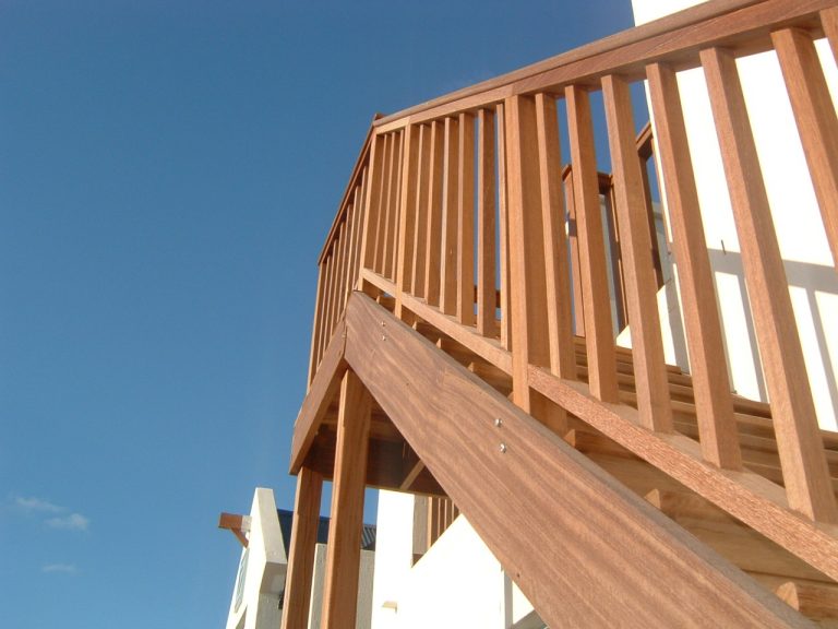 Deckit Staircase